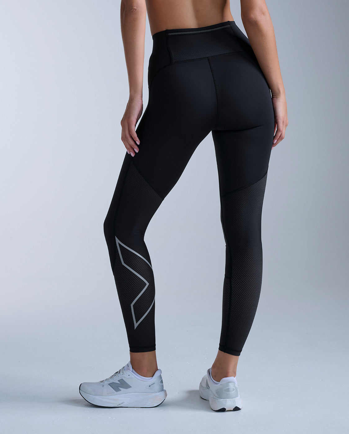 Aero Mesh Hi-Rise Compression Tights, Black/Silver Reflective