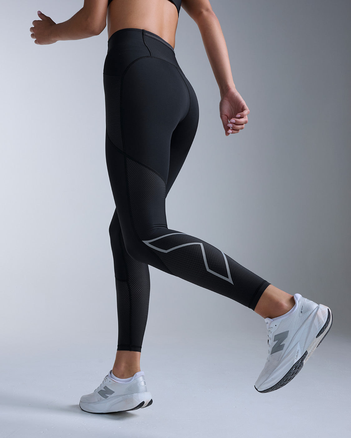 Aero Mesh Hi-Rise Compression Tights, Black/Silver Reflective