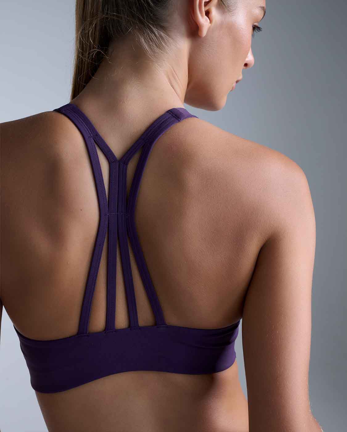 Form Strappy Low Impact Bra, Velvet Purple/Velvet Purple