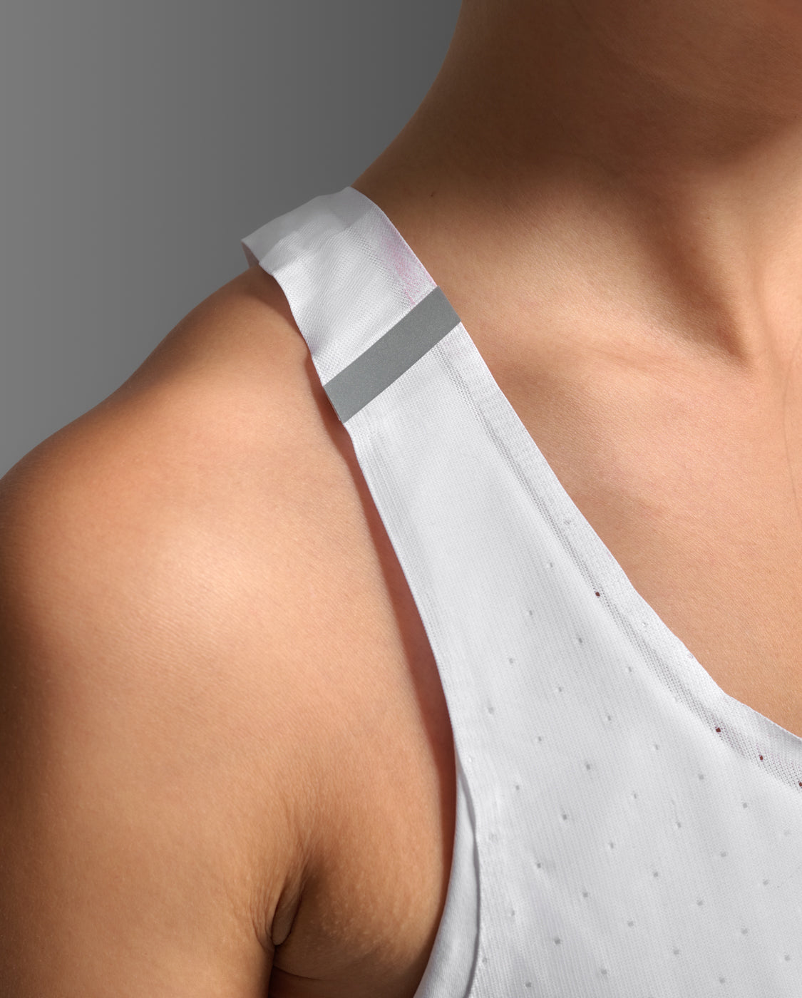 Light Speed React Crop Singlet, White/Silver Reflective